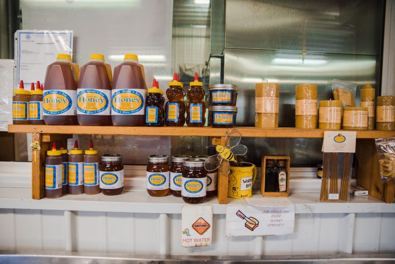 Honey from Gentle Breeze comes in a variety of sizes and containers.